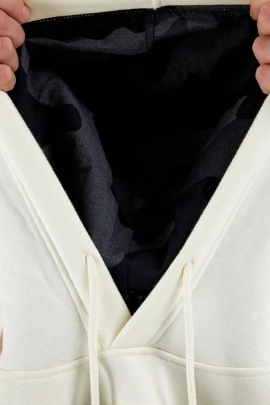 Erkek 3 İplik Pamuklu İçi Polarlı Regular Fit Nakışlı Kapüşonlu Kanguru Cepli Ekru Sweatshirt - Resim 4