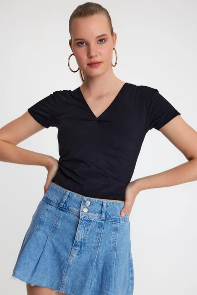 Kadın V Yaka Basic T-shirt  Siyah - Resim 8