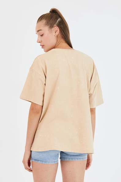 Kadın Parça Boya Baskılı Oversize Basic T-shirt  Bej - Resim 5
