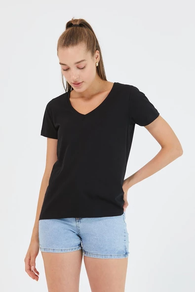 Kadın %100 Pamuk V Yaka Regular Kalıp T-shirt Siyah - 7