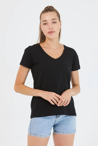 Kadın %100 Pamuk V Yaka Regular Kalıp T-shirt Siyah - 9