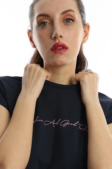 Kadın Bisiklet Yaka Baskılı Crop Tişört Lacivert - Resim 4