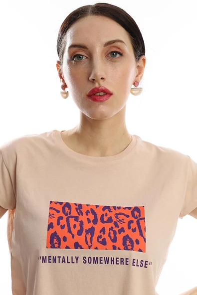 Kadın Pars Desen Baskılı Crop Tişört Bej - Resim 4