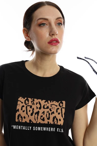 Kadın Pars Desen Baskılı Crop Tişört Siyah - Resim 3