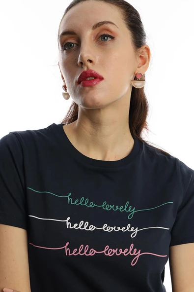 Kadın Hello Lovely Yazı Baskılı Tişört Lacivert - 3