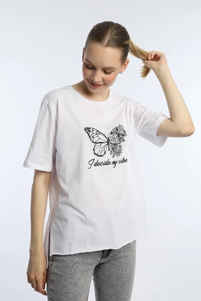 Kadın Bisiklet Yaka Kelebek Baskılı Oversize Tişört Beyaz - 2