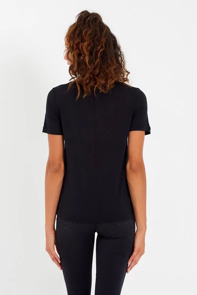 Kadın Tencel Kumaş V Yaka Parçalı T-shirt  Siyah - 4