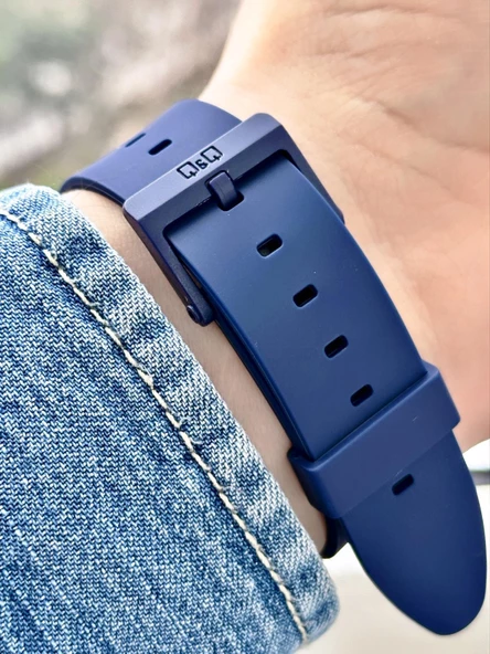 Q&Q Unisex Takvimli Kol Saati 100 Metre Su Geçirmez A212  Lacivert - Resim 3