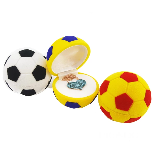 925 Ayar Gümüş Zirkon Taşlı Kadife Futbol Topu Kutusunda Kalpli Kolye