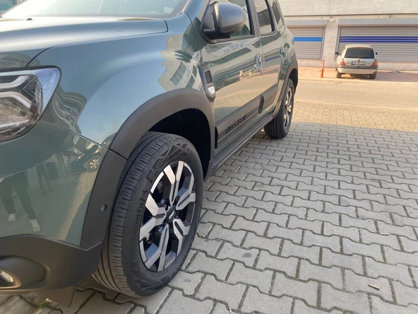 Dacia Duster 2018 ve Üzeri Kapı ve Çamurluk Koruma Premium Dodik Seti 12 Parça - 4
