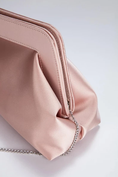 Pudra Asimetrik Çapraz Zincirli Saten Kadın  Clutch - 3