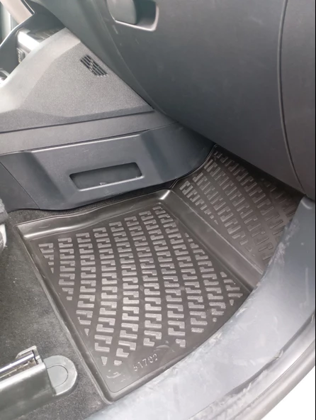 Rizline Ford  Courier 2024 ve Sonrası 3D Havuzlu Paspas ve 3D Bagaj Havuzu Set - Resim 4