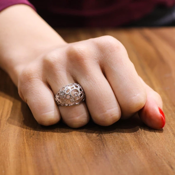 925 Ayar Gümüş Ajurlu Taşlı Model Yüzük ürün görseli 1