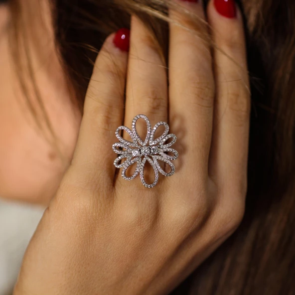 925 Ayar Gümüş Çiçekli Yüzük ürün görseli