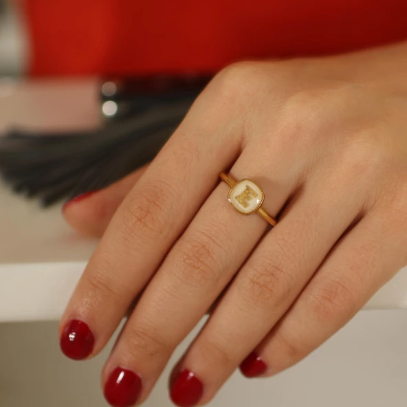 925 Ayar Gümüş Beyaz Mineli Harfli Yüzük ürün görseli 1