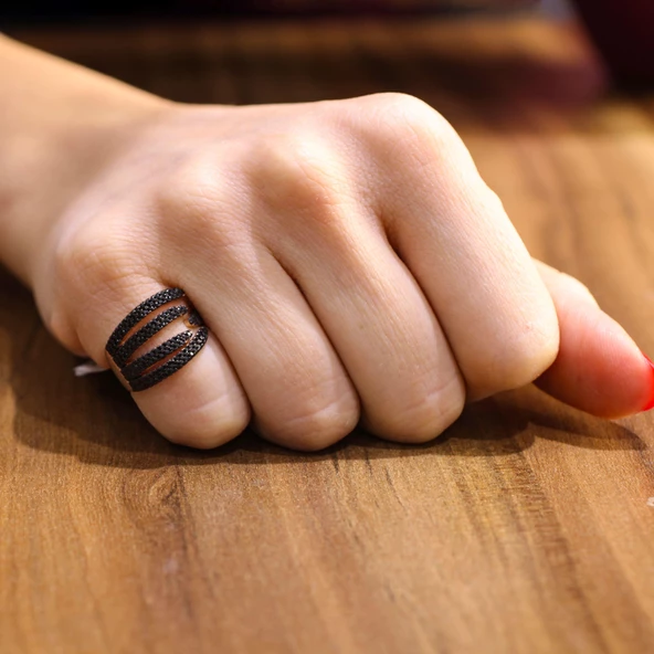 925 Ayar Gümüş Tırnaklı Model Tasarım Yüzük ürün görseli