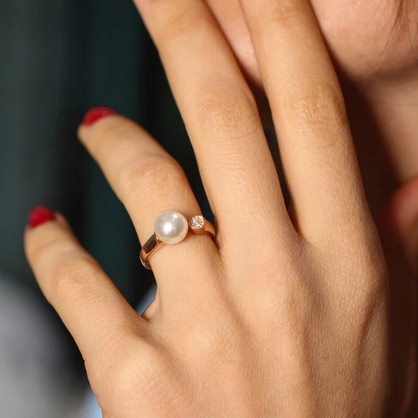 925 Ayar Gümüş Tek İncili Zirkon Taşlı Yüzük ürün görseli 1