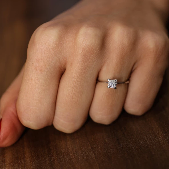 925 Ayar Gümüş 0,60 ct Görünümlü Tektaş Yüzük - Resim 8