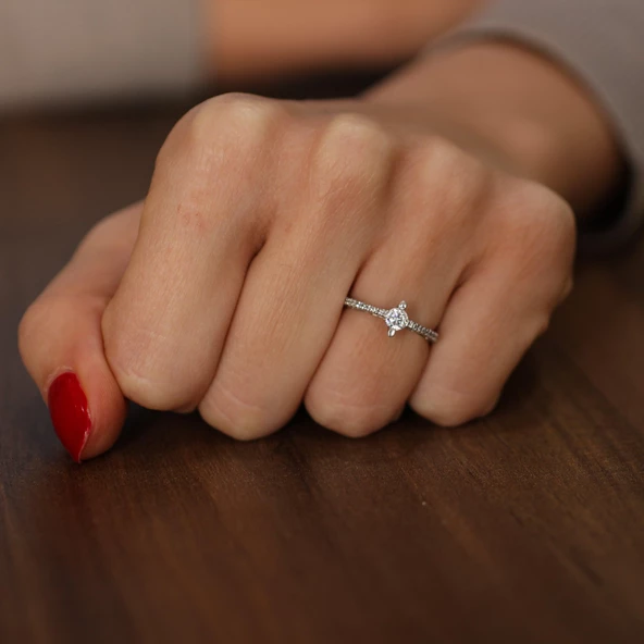 925 Ayar Gümüş 0,33 ct Görünümlü Tektaş Yüzük - Resim 7