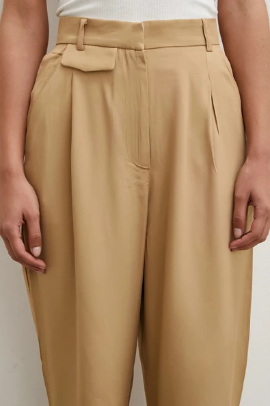 Kemer Detaylı Klasik Pantolon Bej - Resim 5