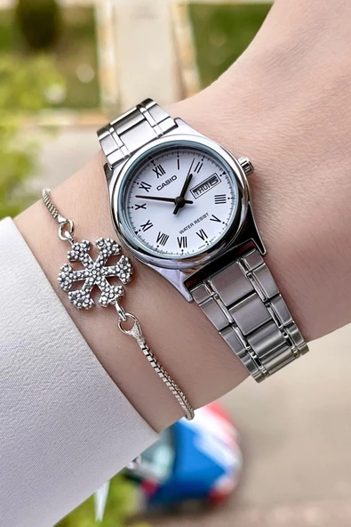 Casio CSISTE28 Kadranı Beyaz Takvimli Hediye Paketli Kadın Kol Saati ürün görseli 1