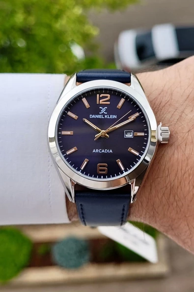 Daniel Klein DKISTE1174 Kasası Gümüş Kordonu ve Kadranı Lacivert Renk Hediye Paketli Takvimli Erkek Kol Saati - Resim 2