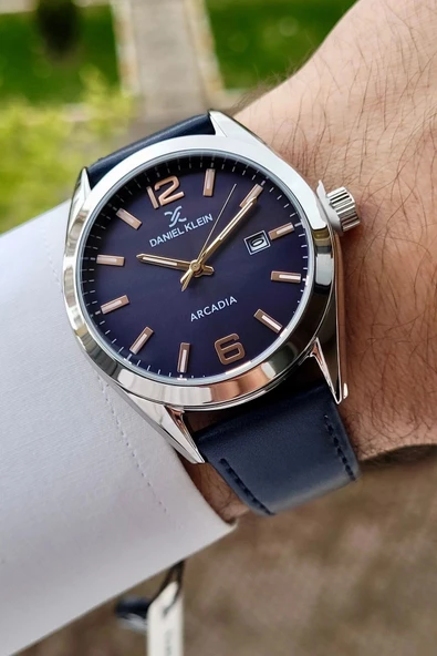 Daniel Klein DKISTE1174 Kasası Gümüş Kordonu ve Kadranı Lacivert Renk Hediye Paketli Takvimli Erkek Kol Saati ürün görseli 1