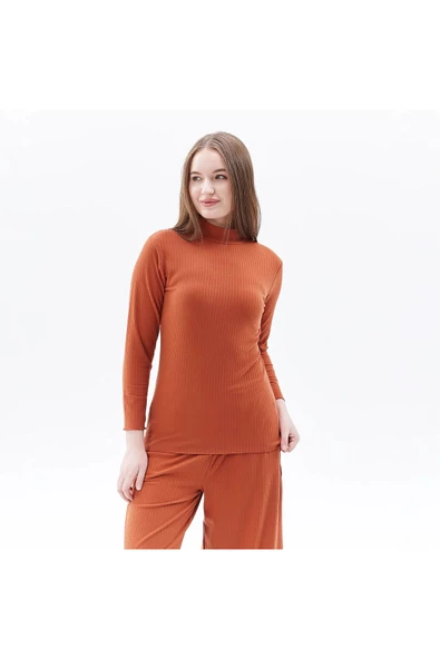 KADIN DİK YAKALI UZUN KOLLU TİŞÖRT TARÇIN - 2