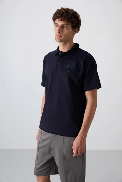 Tommy Life Lacivert Pamuklu Kalın Yumuşak Dokulu Oversize Fit Baskılı Polo Yaka Erkek T-Shirt - 88347