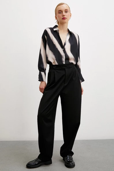 Desenli V Yaka Saten Gömlek Bej - Resim 4