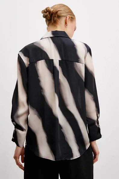 Desenli V Yaka Saten Gömlek Bej - Resim 3