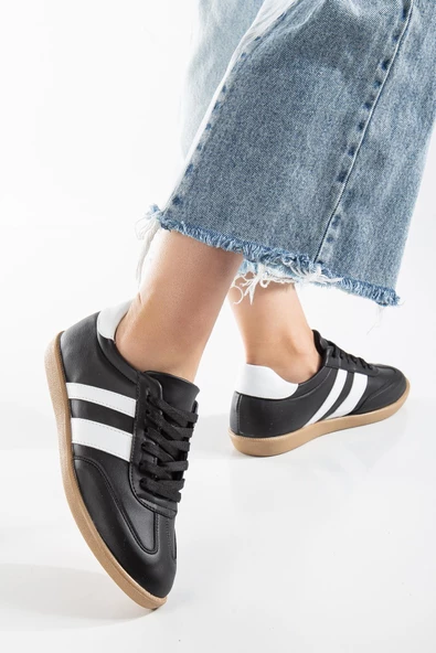 İnce Taban İki Renk Futsal Siyah Kadın Spor Ayakkabı - Resim 2