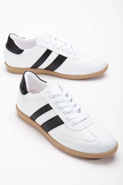 İnce Taban İki Renk Futsal Beyaz Kadın Spor Ayakkabı ürün görseli