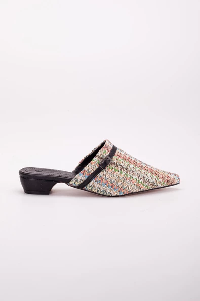 Yeni Hasır Malzeme Önü Kapalı Siyah Kadın Kısa Topuklu Terlik - Resim 3