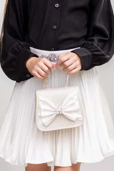 Kız Çocuk Yakası ve Göğsü Taş İşlemeli Siyah Gömlek ve Piliseli Beyaz Etekli Takım - 3