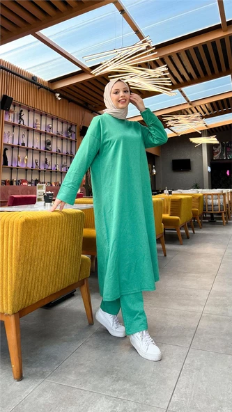 O Yaka Yırtmançlı Uzun Geniş Rahat Tunik Pantolon Sade Basic Spor Takımı - 03040.111 - Beneton Yeşil - Resim 3