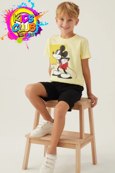 Minnie Mouse Lisanslı D4883 Beyond T-Shirt ve Şort Alt Üst Erkek Çocuk Takımı