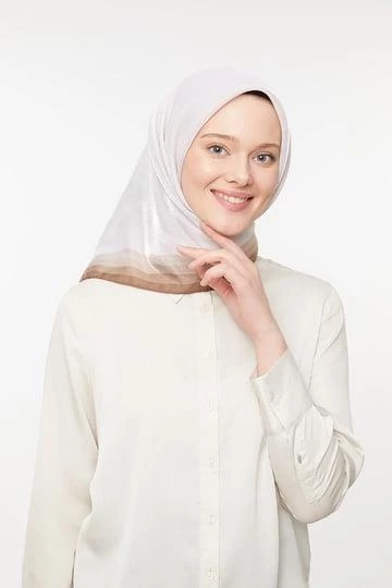 Levi'dor Kehribar Eşarp Kemik LTR0209