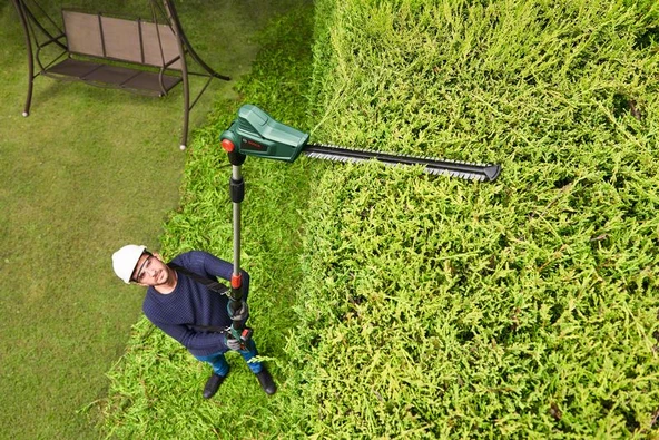 Bosch UniversalHedgePole 18 Tek Akülü 2.5 Ah Teleskopik Çit Budama Makinesi - 4