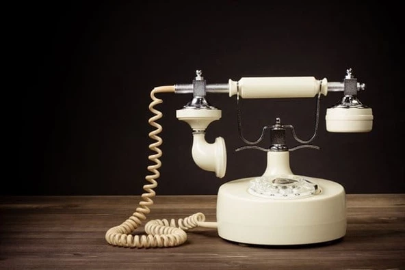 Beyaz Çevirmeli Telefon - Kanvas Tablo