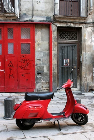 Kırmızı Vespa - Kanvas Tablo - Resim 2