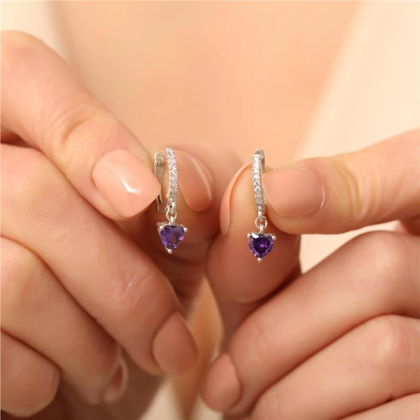 925 Ayar Gümüş Kalpli Taş Sallantı Küpe - Resim 5