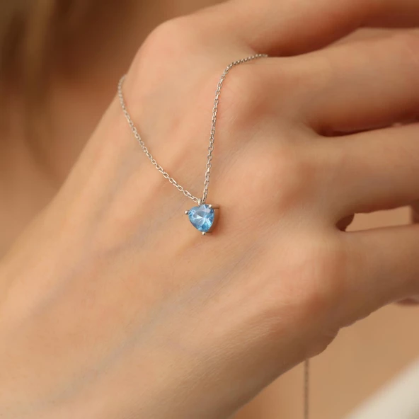 925 Ayar Gümüş Mavi Renkli Kalpli Taş Kolye - CNS00203 - Resim 5