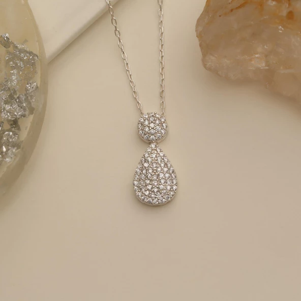 925 Ayar Gümüş Işıltılı Beyaz Taşlı Drop Kolye - CNS00164 - Resim 3