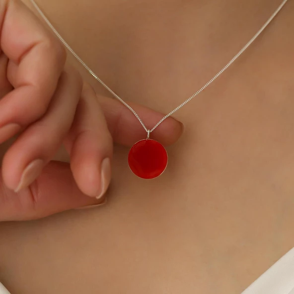 925 Ayar Gümüş Kırmızı Mineli Yuvarlak Model Kolye - CNE00125 - Resim 4