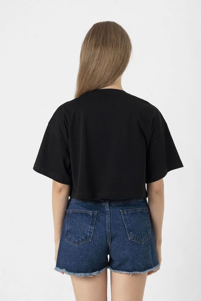 Mr Beast Lettern Siyah Kadın Crop Tshirt - 3