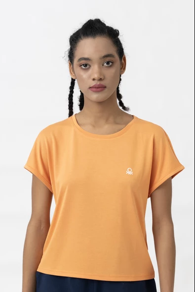 Unıted Colors Of Benetton Kadın Tshirt BNT-W21016