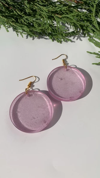 Transparan Lila Eflatun Renkli Gold Aksesuarlı Yuvarlak Şekil Epoksi Küpe El Yapımı Hediyelik ürün görseli