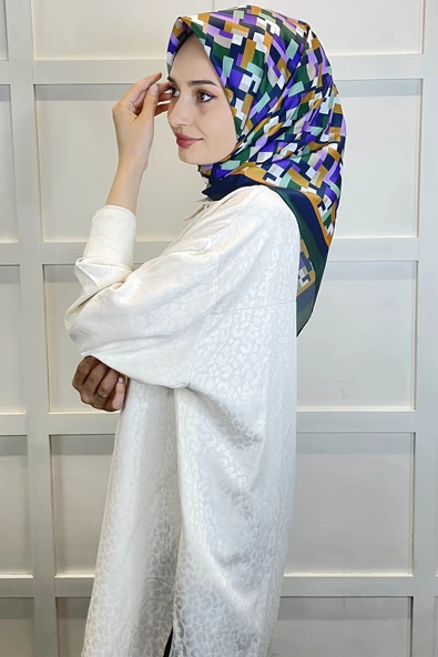 Shecarf Quare Rayon Eşarp - Desenli Avangard Eşarp - Dijital Baskı - Kadın Tesettür 01102  ZÜMRÜT - Resim 3