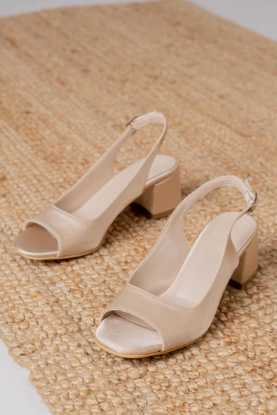 Eriola Krem Saten Detaylı Alçak Topuklu Kadın Ayakkabı - Resim 3